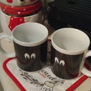 Two color changing cups❤️